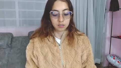 Snapshot of anniesparkle chatting on June 23, 2026, 11:58 pm Annie Sparkle online show from June 23, 2026, 11:58 pm