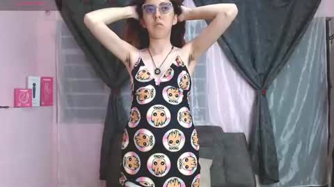 Snapshot of anniesparkle chatting on August 5, 2026, 12:24 am Annie Sparkle online show from August 5, 2026, 12:24 am