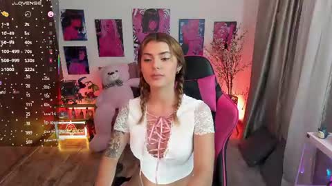 Annie FROM 8AM TO 4PM CDT online show from June 12, 2026, 10:30 pm