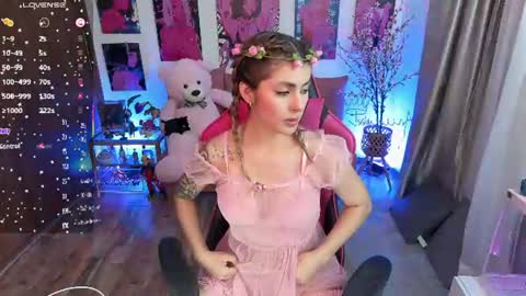 Annie FROM 8AM TO 4PM CDT online show from June 19, 2026, 8:12 pm