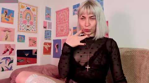 annietinky online show from April 26, 2026, 10:51 pm