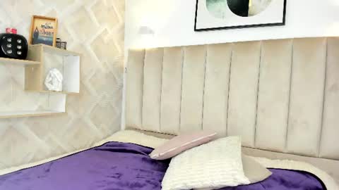 Snapshot of anniie_queen chatting on June 16, 2026, 3:31 am Annie Queen online show from June 16, 2026, 3:31 am