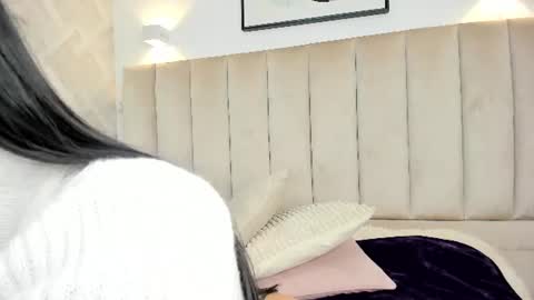 Snapshot of anniie_queen chatting on June 18, 2026, 3:29 am Annie Queen online show from June 18, 2026, 3:29 am