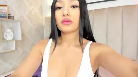 Snapshot of anniie_queen chatting on June 24, 2026, 3:16 am Annie Queen online show from June 24, 2026, 3:16 am