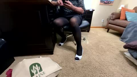 Snapshot of anninpantyhose chatting on June 4, 2026, 9:43 pm Anninpantyhose online show from June 4, 2026, 9:43 pm