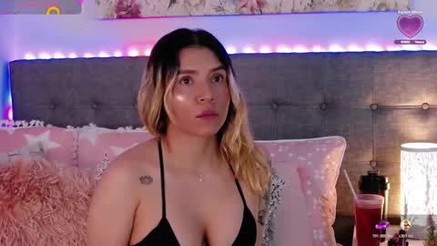 Snapshot of anntonellalee chatting on October 17, 2025, 8:33 pm Antonella Lee online show from October 17, 2025, 8:33 pm