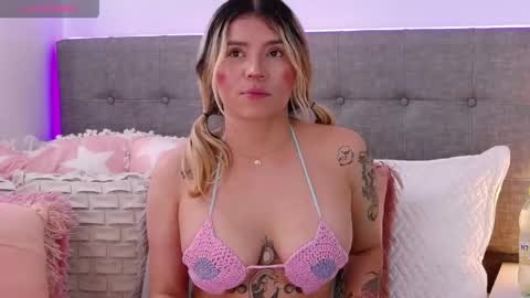 Antonella Lee online show from April 26, 2026, 5:21 pm
