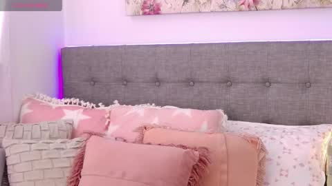 Snapshot of anntonellalee chatting on May 26, 2026, 6:04 pm Antonella Lee online show from May 26, 2026, 6:04 pm