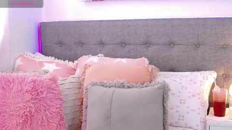 Snapshot of anntonellalee chatting on May 28, 2026, 6:05 pm Antonella Lee online show from May 28, 2026, 6:05 pm