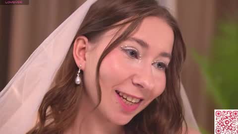Snapshot of annuetta chatting on May 17, 2026, 8:01 am Annuetta online show from May 17, 2026, 8:01 am