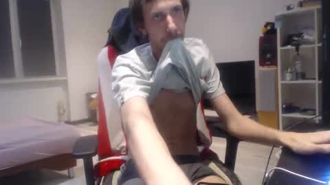 LoyalDog online show from April 1, 2026, 5:43 pm