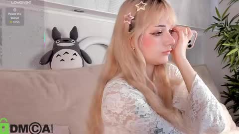 Snapshot of anny_h1ll chatting on June 4, 2026, 9:04 am Anny GMT2 Wed 10 AM - 4 PM Thur 10 AM - 4 PM Fri 10 AM - 4 PM Sat 10 AM - 4 PM Sun 10 AM - 4 PM. online show from June 4, 2026, 9:04 am