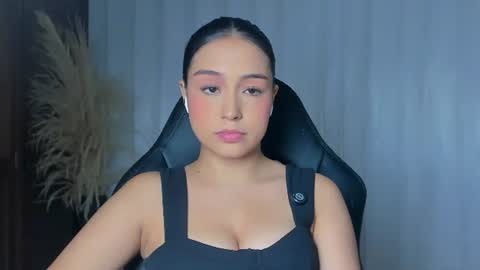 Snapshot of anny_jones77 chatting on July 1, 2026, 12:23 am Anny online show from July 1, 2026, 12:23 am