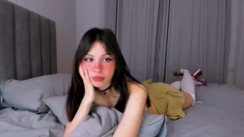 Snapshot of anny_leinhart chatting on October 2, 2025, 10:28 pm Ana online show from October 2, 2025, 10:28 pm