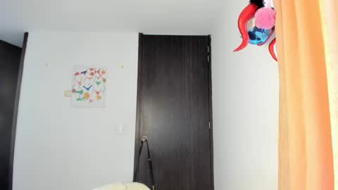 Snapshot of anny_lust chatting on December 5, 2024, 6:33 pm Issabela online show from December 5, 2024, 6:33 pm