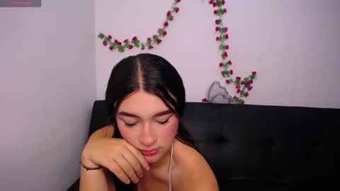 Snapshot of anny_naf chatting on May 5, 2026, 2:47 pm Anny online show from May 5, 2026, 2:47 pm