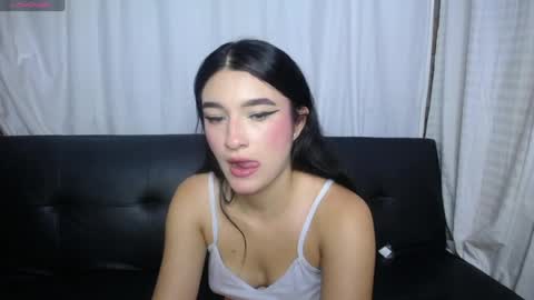 Snapshot of anny_naf chatting on July 27, 2026, 2:35 pm Anny online show from July 27, 2026, 2:35 pm