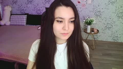 Annie online show from January 10, 2025, 7:57 am