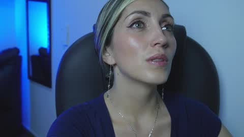 Anny online show from April 25, 2026, 11:57 am