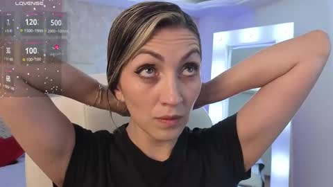 Snapshot of anny_sweet72 chatting on May 11, 2026, 12:11 pm Anny online show from May 11, 2026, 12:11 pm