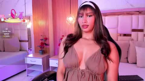 Snapshot of anny_taylorr_ chatting on February 4, 2026, 5:08 pm Anny online show from February 4, 2026, 5:08 pm
