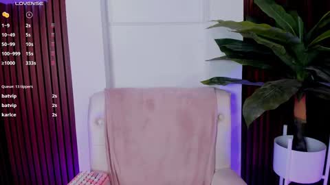 Snapshot of annybuny chatting on March 12, 2025, 3:18 pm Ana online show from March 12, 2025, 3:18 pm