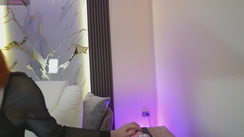 Snapshot of annybuny chatting on September 15, 2025, 12:05 pm Ana online show from September 15, 2025, 12:05 pm