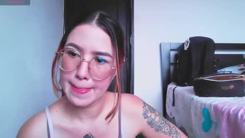 Snapshot of annyhathaway chatting on January 16, 2026, 9:19 pm Anny online show from January 16, 2026, 9:19 pm