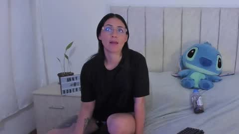 Anny online show from November 25, 2025, 11:16 pm