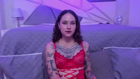 Snapshot of annythomsonn chatting on December 7, 2024, 3:04 am AnnyT online show from December 7, 2024, 3:04 am