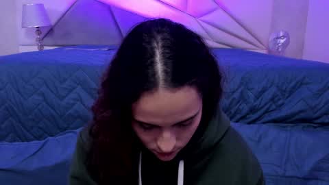 Snapshot of annythomsonn chatting on January 8, 2025, 12:17 am AnnyT online show from January 8, 2025, 12:17 am