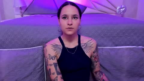 Snapshot of annythomsonn chatting on January 16, 2025, 1:16 am AnnyT online show from January 16, 2025, 1:16 am