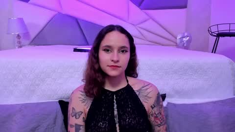 Snapshot of annythomsonn chatting on January 25, 2025, 12:17 am AnnyT online show from January 25, 2025, 12:17 am