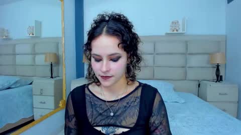 Snapshot of annythomsonn chatting on September 11, 2025, 9:26 pm AnnyT online show from September 11, 2025, 9:26 pm
