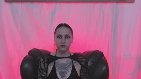 AnnyT online show from April 28, 2026, 10:04 pm