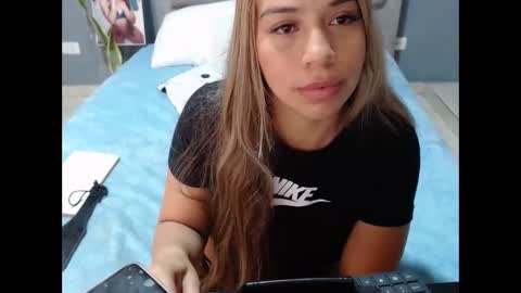 Anny Yeins online show from March 1, 2025, 5:42 am