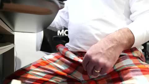 Snapshot of anonycock7 chatting on February 21, 2025, 3:10 pm D online show from February 21, 2025, 3:10 pm