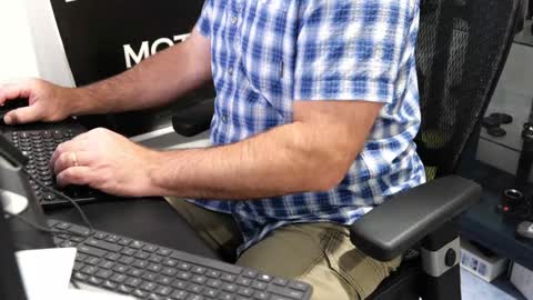 Snapshot of anonycock7 chatting on October 1, 2025, 1:17 pm D online show from October 1, 2025, 1:17 pm