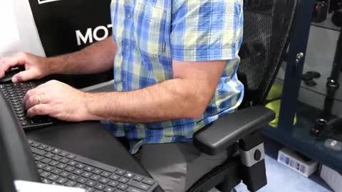 Snapshot of anonycock7 chatting on October 8, 2025, 1:09 pm D online show from October 8, 2025, 1:09 pm