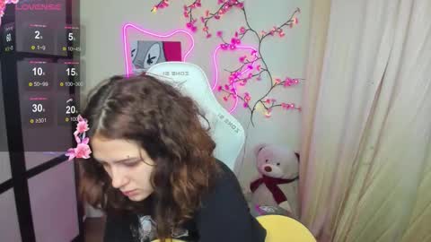 Snapshot of anora_millerr chatting on November 26, 2025, 9:10 am Anora online show from November 26, 2025, 9:10 am