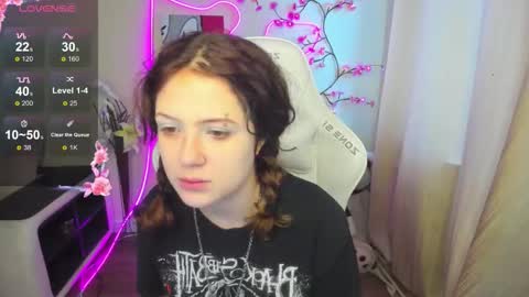 Snapshot of anora_millerr chatting on November 27, 2025, 8:38 am Anora online show from November 27, 2025, 8:38 am