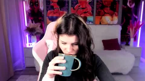 Anora online show from November 27, 2025, 12:51 pm