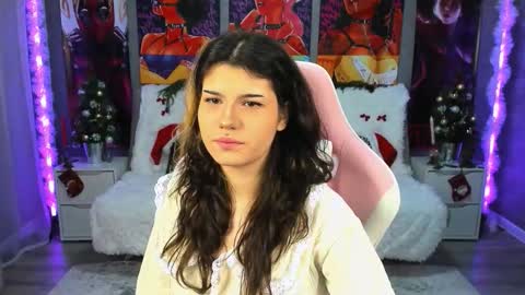 Anora online show from December 19, 2025, 4:25 pm