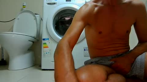 Snapshot of ansreramso chatting on July 10, 2026, 6:54 pm Lower chakra online show from July 10, 2026, 6:54 pm