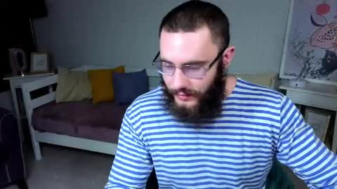 Ant online show from April 28, 2026, 7:41 pm