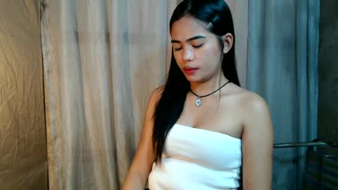 Snapshot of antheia_567 chatting on June 28, 2026, 10:21 am Im Dahlia online show from June 28, 2026, 10:21 am