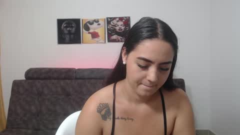 Snapshot of anthonela_queen chatting on March 2, 2025, 2:54 pm Anthonela Queen online show from March 2, 2025, 2:54 pm