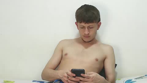 Snapshot of anthonnymorrison chatting on February 12, 2025, 9:43 pm leon online show from February 12, 2025, 9:43 pm