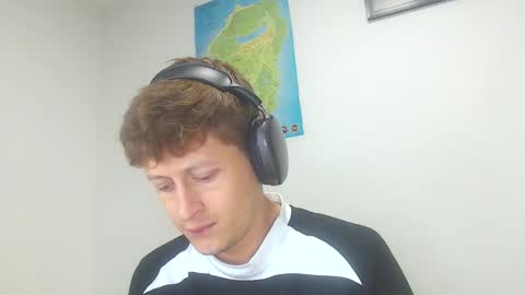Snapshot of anthonnymorrison chatting on March 4, 2025, 4:49 am leon online show from March 4, 2025, 4:49 am