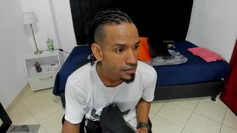 Snapshot of anthoy_wayans chatting on December 15, 2024, 9:09 pm online show from December 15, 2024, 9:09 pm